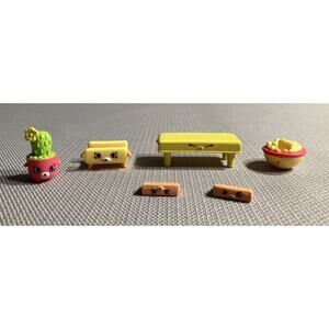 Shopkins Happy Places Home Popette &‎ Puppy Parlor Petkins Replacement’s Parts